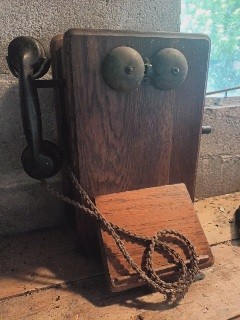 Early Settler Telephone