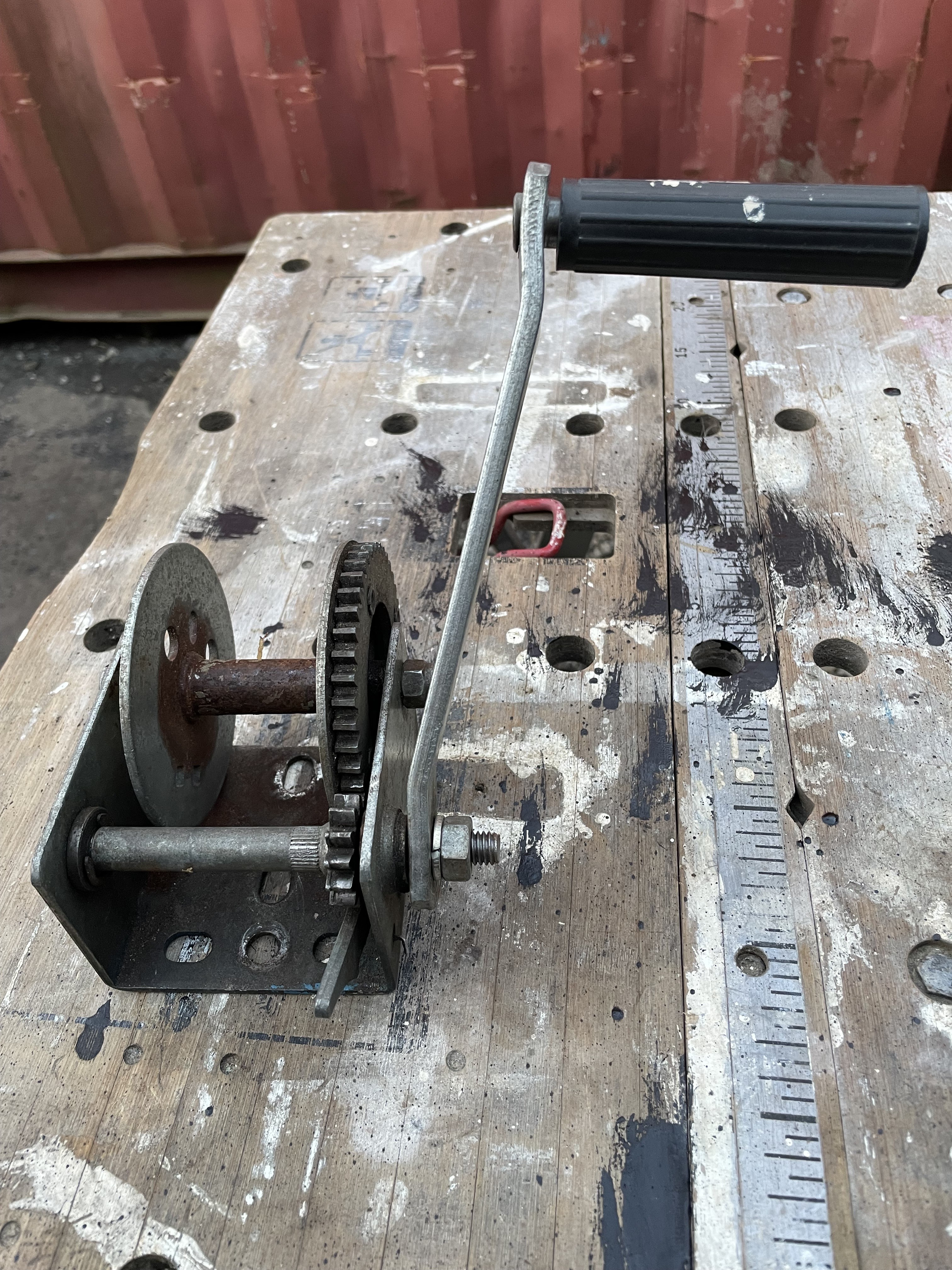 Trailer or static winch